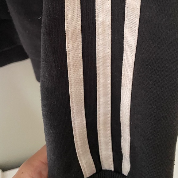 Adidas // Vintage Black PullOver Crewneck Sweater Medium - Picture 2 of 4